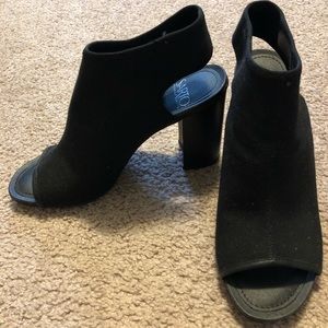 Franco Sarto Black Peeptoe Sandals, never worn.